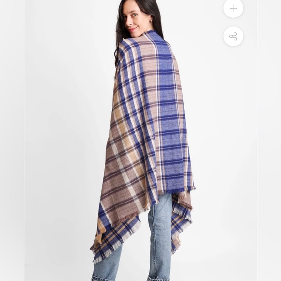 NWT Comfy Luxe Plaid Ruana, Navy and Yellow with front pockets and arm holes - Picture 7 of 7